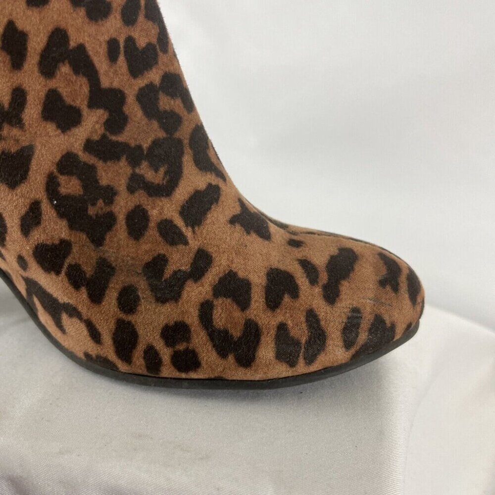 Steve Madden Confident Fabric Leopard Print Block Heel Bootie Women’s Size 8.5 - Picture 4 of 16